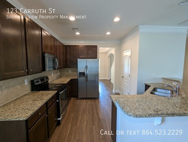 Building Photo - 123 Carruth St