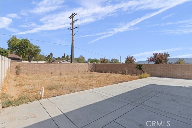 Building Photo - 19154 River Rock Ct