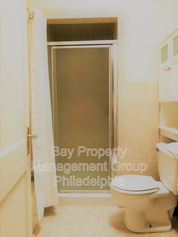 Building Photo - 618 Gerhard St
