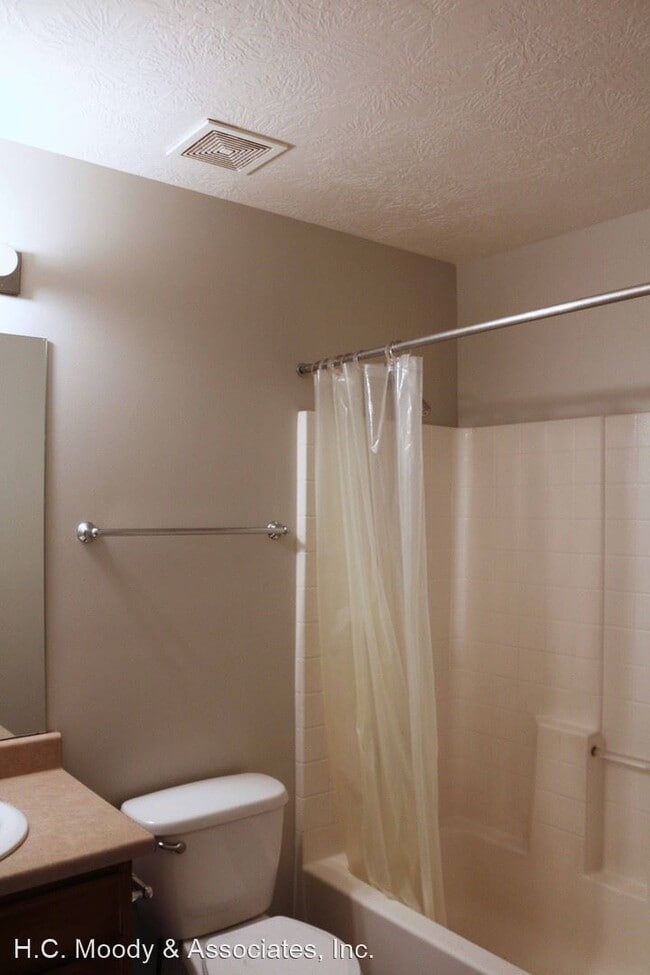 Building Photo - 3 br, 2 bath House - 12491 S. Rampart Way