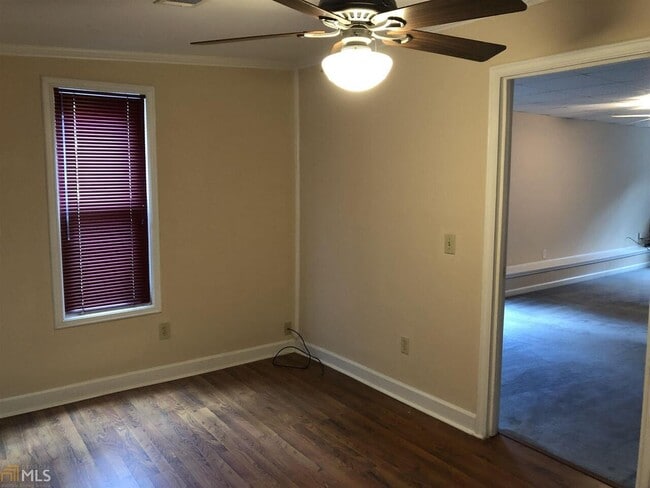 Building Photo - 5955 Graywood Cir SE