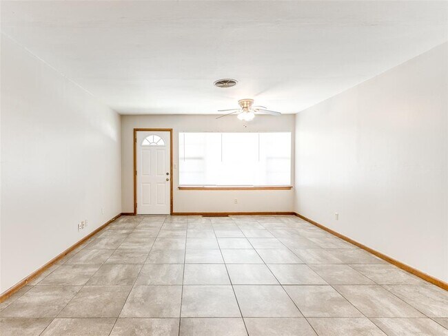 Building Photo - 1804 Melrose Dr