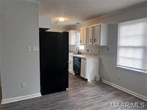 Building Photo - 570 Chatsworth Dr