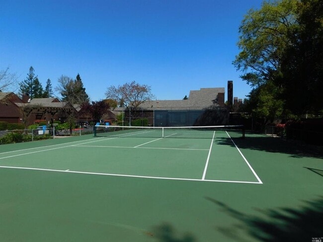 Building Photo - Furnished Short Term Rental!! 2 bedroom 2 bath, WiFi and Garbage included!