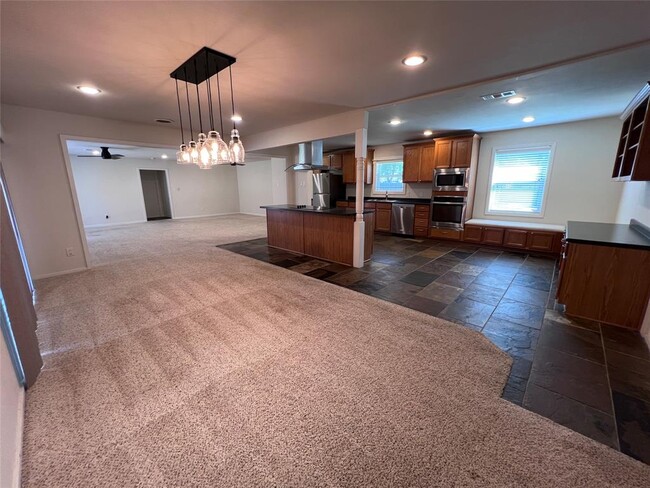 Building Photo - 9602 Fairdale Ln
