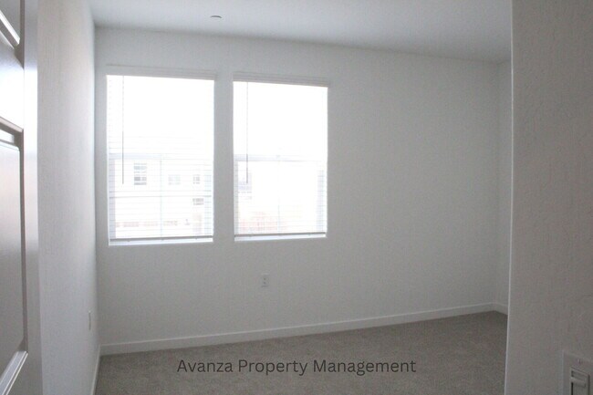 Building Photo - 3422 N Ensanada Ave