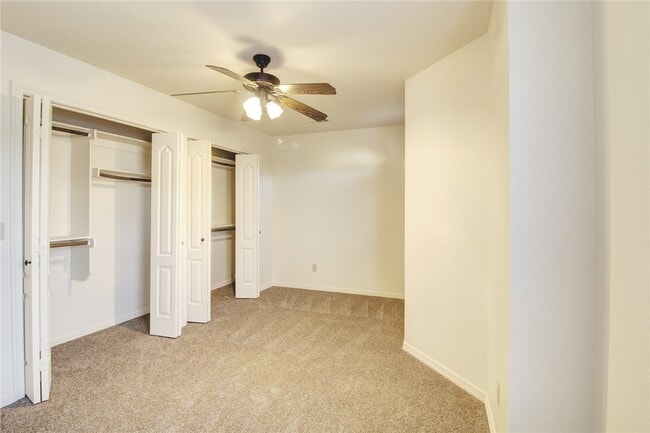 Building Photo - 1746 N Chestnut Ave