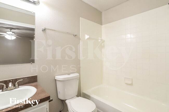 Building Photo - 14831 SE 25th Ave