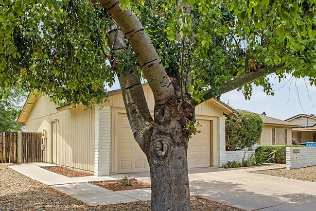 Building Photo - 12222 N 49th Ave