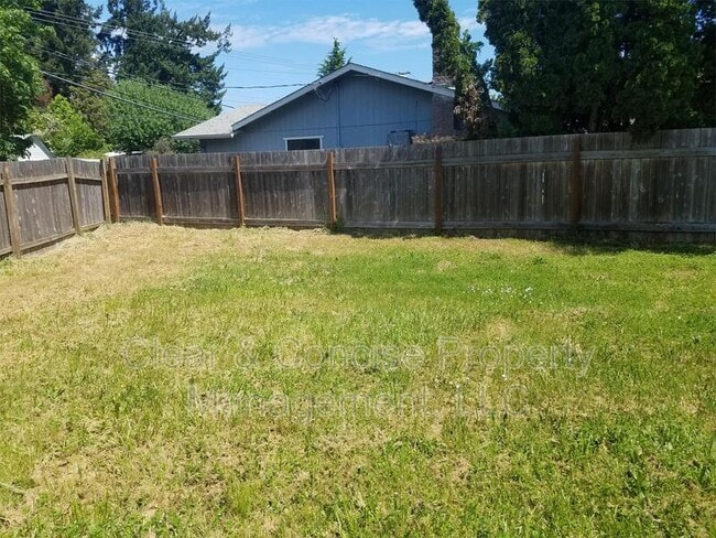 Building Photo - 4279 River Rd