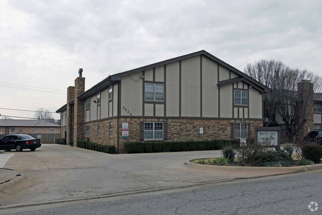 Primary Photo - Hampton House