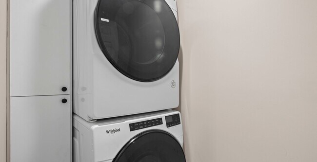 Building Photo - May & June Furnished Extended Stay Rental