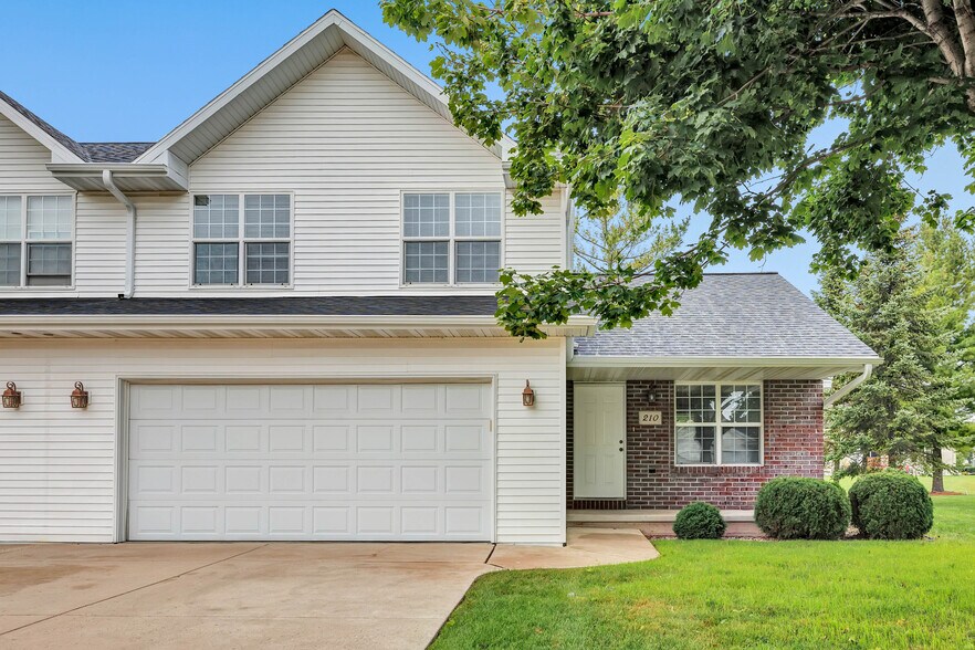Building Photo - 212 Cavil Way