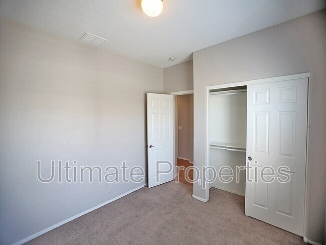 Building Photo - 4715 S 99th Dr