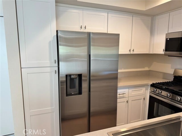 Building Photo - 700 W 3rd St