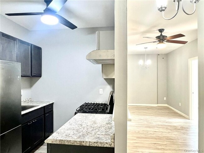 Building Photo - 39 Church St