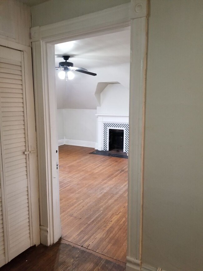 Building Photo - 1238 Garvin Pl