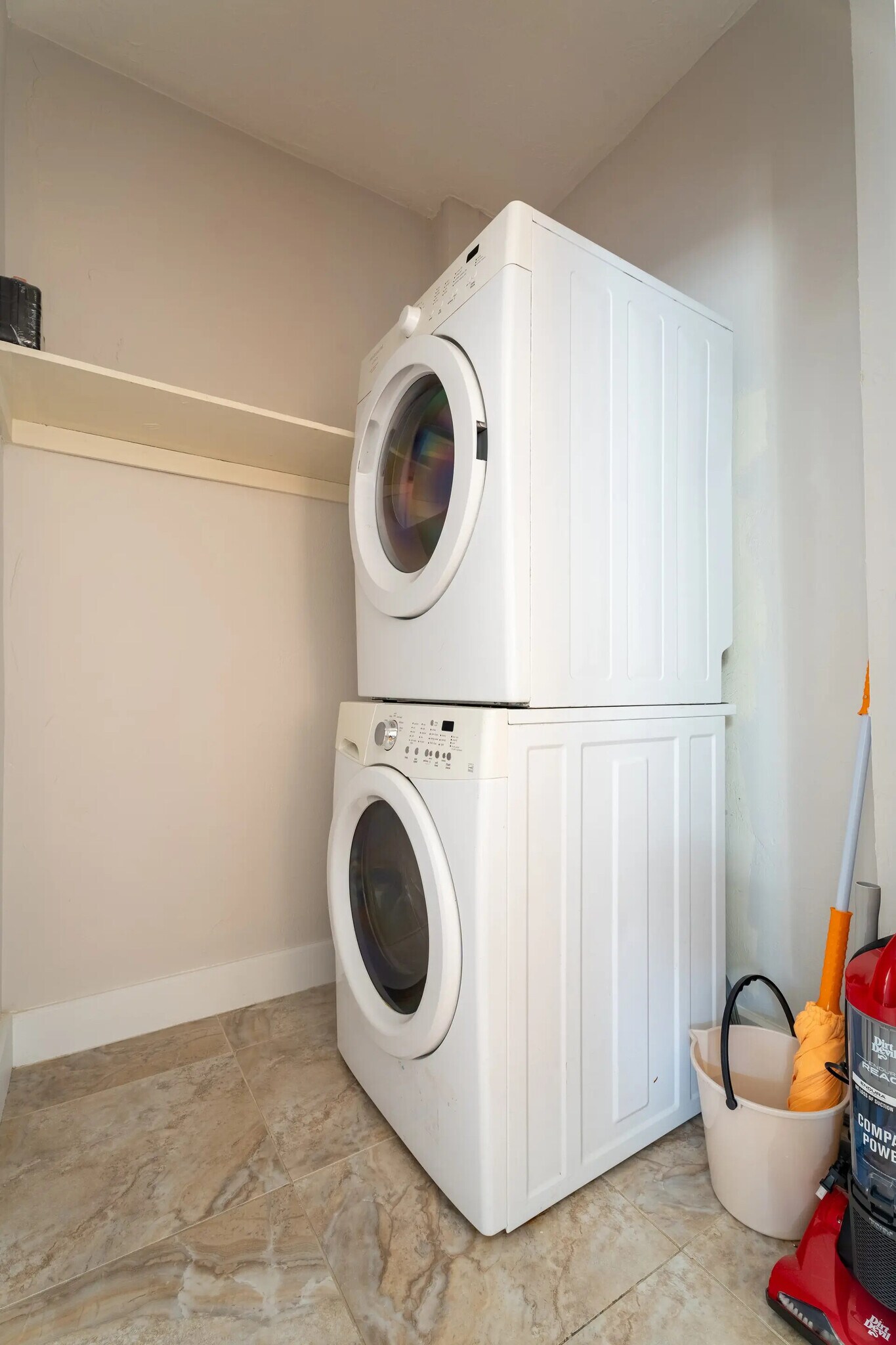 Building Photo - 29 Edison Grn