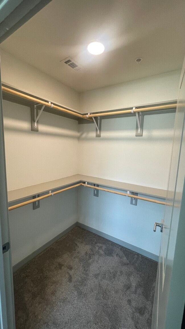 Building Photo - 2614 Waterway Ln