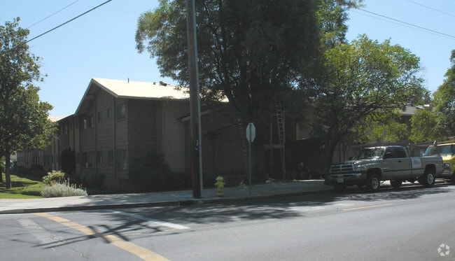 Building Photo - 4930 National Ave