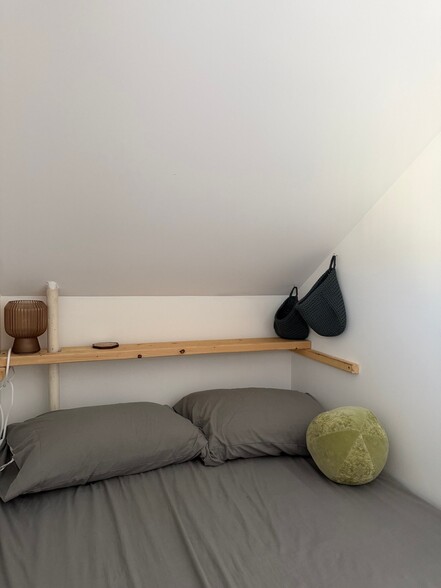 Building Photo - 65 Moulton St