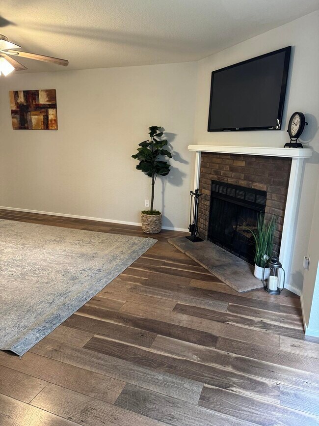 Building Photo - 8407 18th Ave W