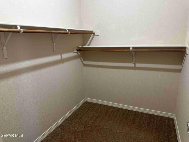 Building Photo - 14712 Far View Ct