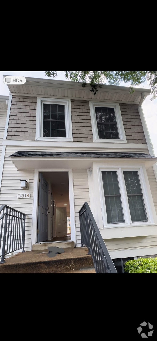 Building Photo - 3814 9th Rd S