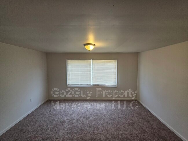 Building Photo - 5276 Maryland St