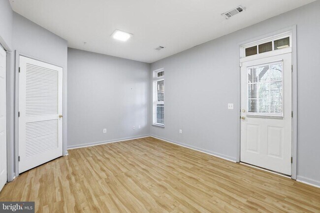 Building Photo - 2957 Huntington Grove Square