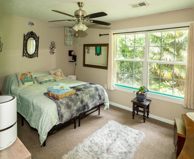 Masterbedroom - 2665 Merry Rd