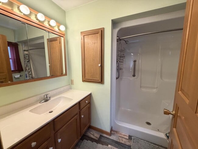 Building Photo - 201 S 1st St