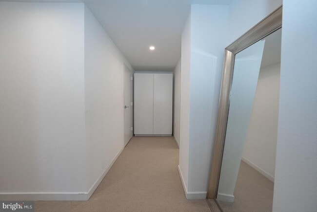 Building Photo - 202 W Rittenhouse Square