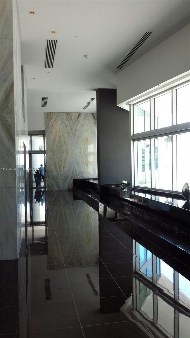 Building Photo - 325 S Biscayne Blvd