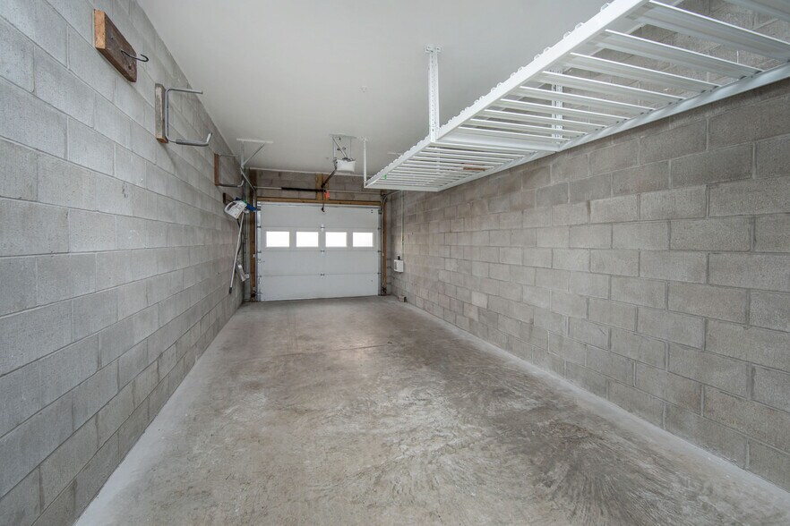 Building Photo - 517 N Park Ave