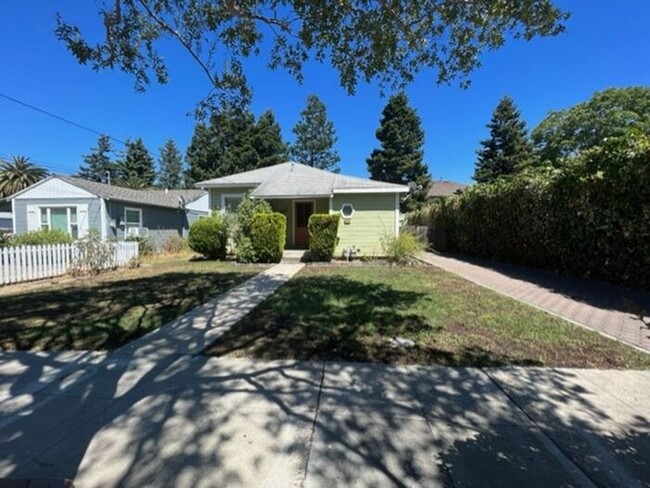 Primary Photo - ~*~2BD/1BA Downtown Sunnyvale Charming Hom...