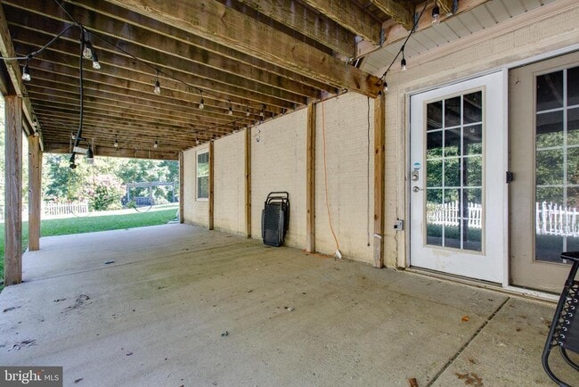 Building Photo - 2191 Oak Forest Dr