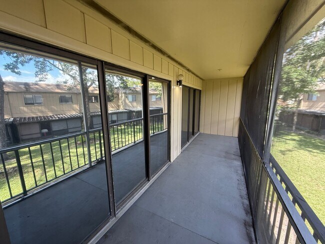 Building Photo - Charming 3 Bedroom 2 Bath Condo in Heart of Winter Springs