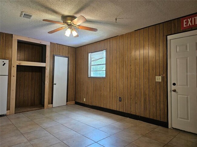 Building Photo - 5550 St Joseph Blvd
