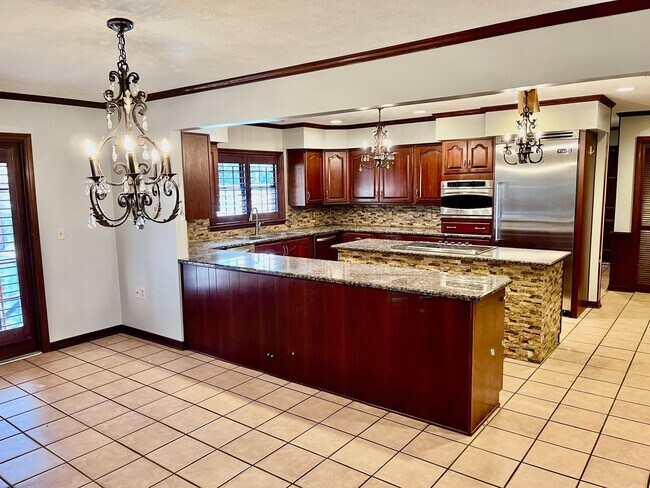 Building Photo - Luxurious Rustic 3300sqft  4BR/3.5BA/Oversized 2 Car Garage on 1.5 Acres!