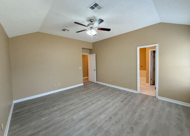 Building Photo - 1009 NW 168th St