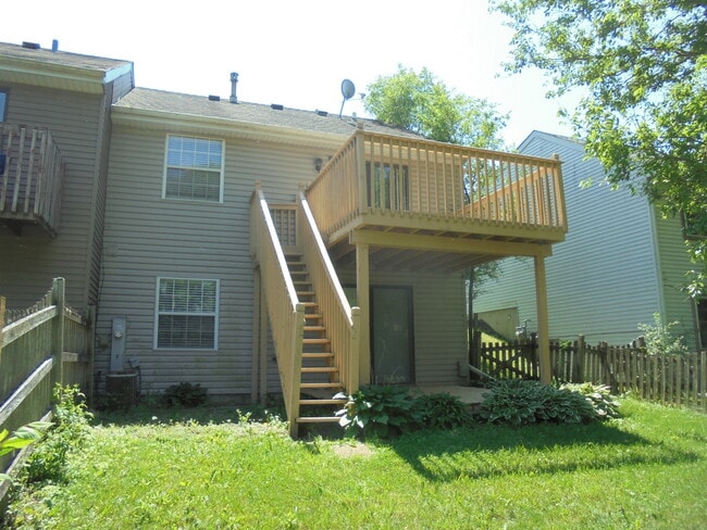 Building Photo - 1114 Stratford Ln