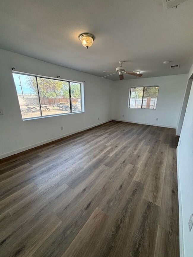 Building Photo - Spacious 3-Bedroom, 2-Bath Home with Modern Upgrades