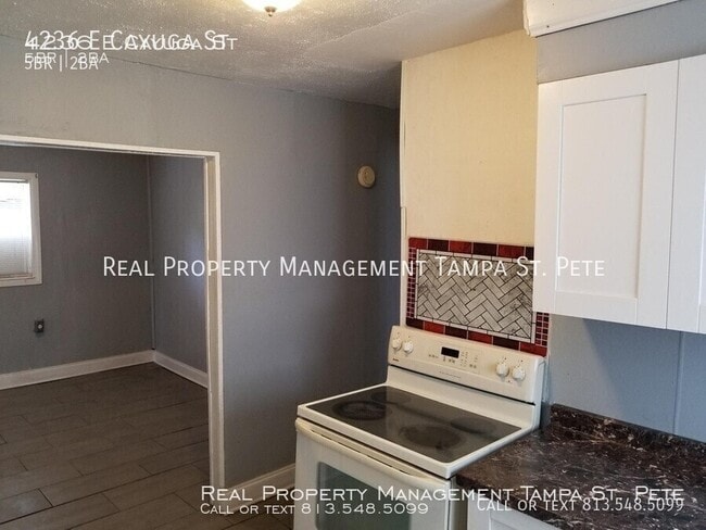 Building Photo - 4236 E Cayuga St