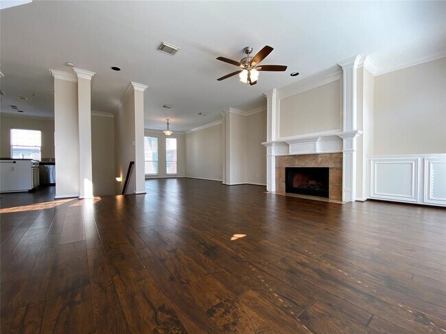 Building Photo - 1420 Missouri St