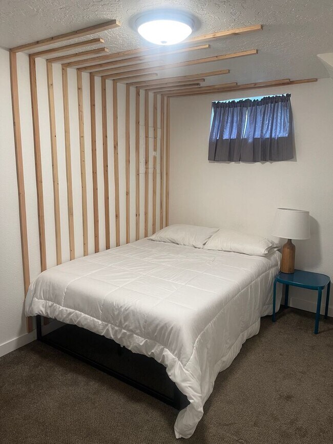 Building Photo - Fully furnished basement apartment in Provo!