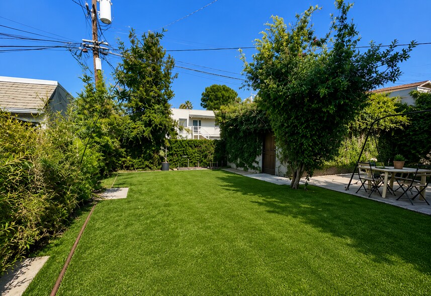 Building Photo - 1452 S Sherbourne Dr