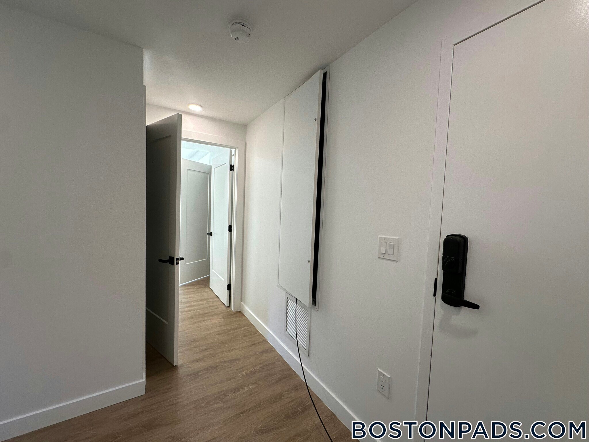 Building Photo - 199 Gardner St