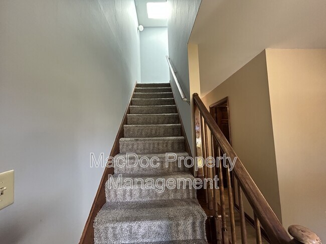 Building Photo - 1907 White Lake Dr