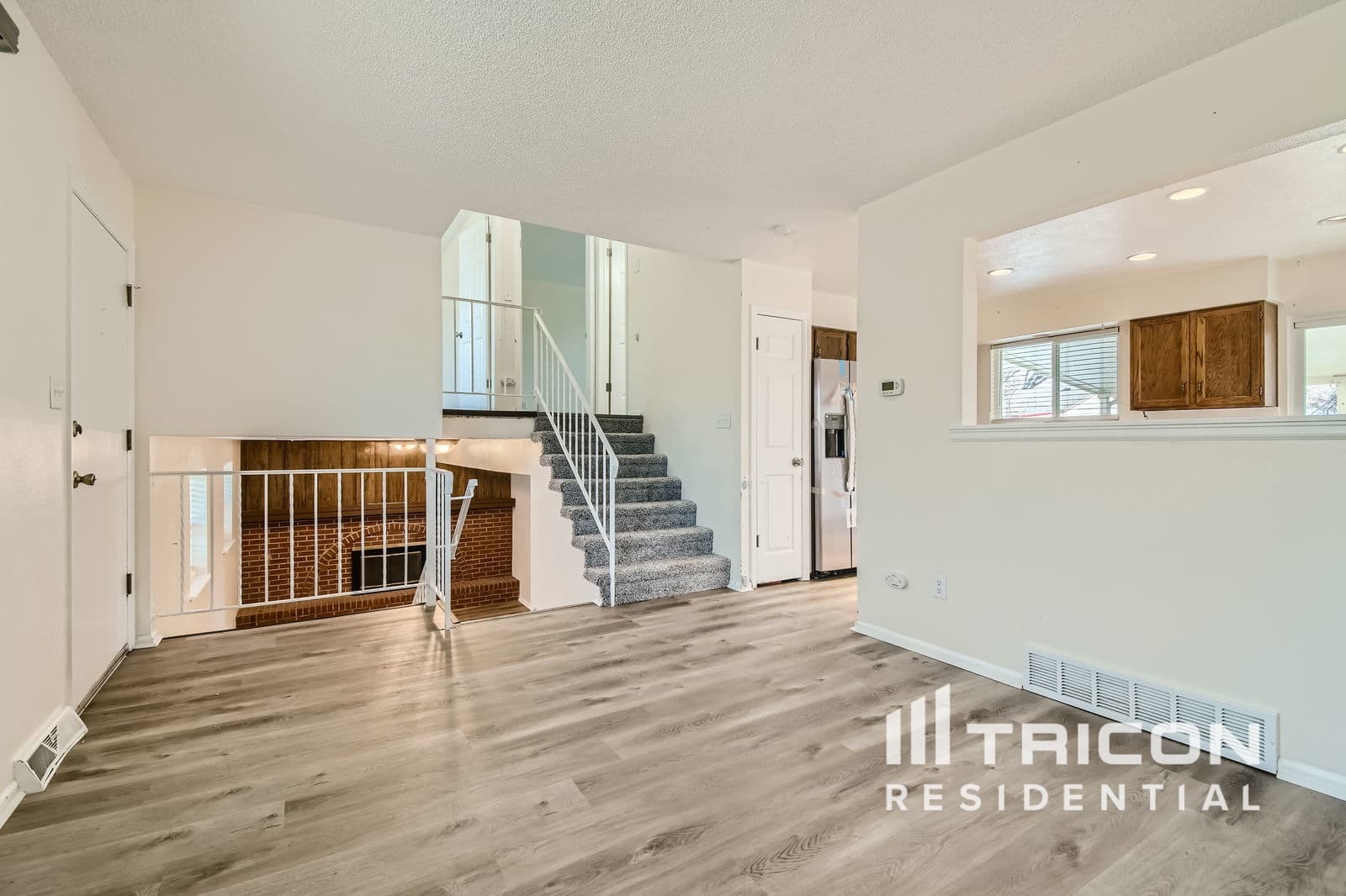Building Photo - 348 S 29th Ave
